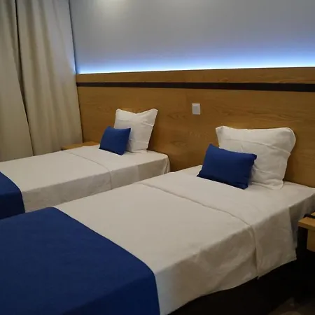Hotel Angra 3*