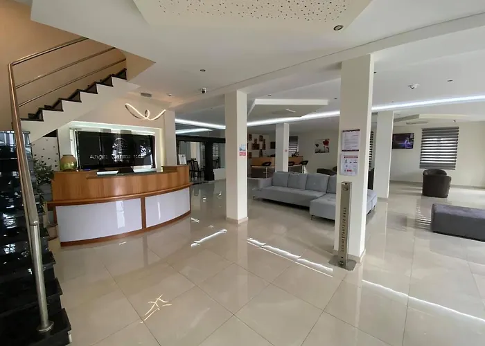 ホテル Angra アングラ・ド・エロイーズモ